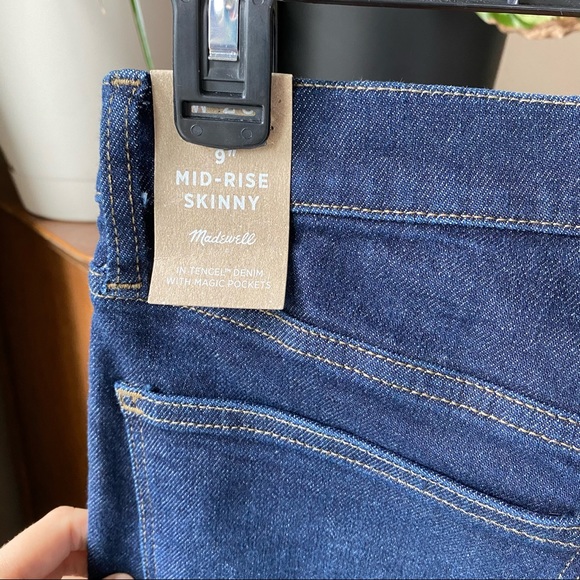 NWT | Madewell | 9" Mid Rise Skinny Jeans - Picture 6 of 6